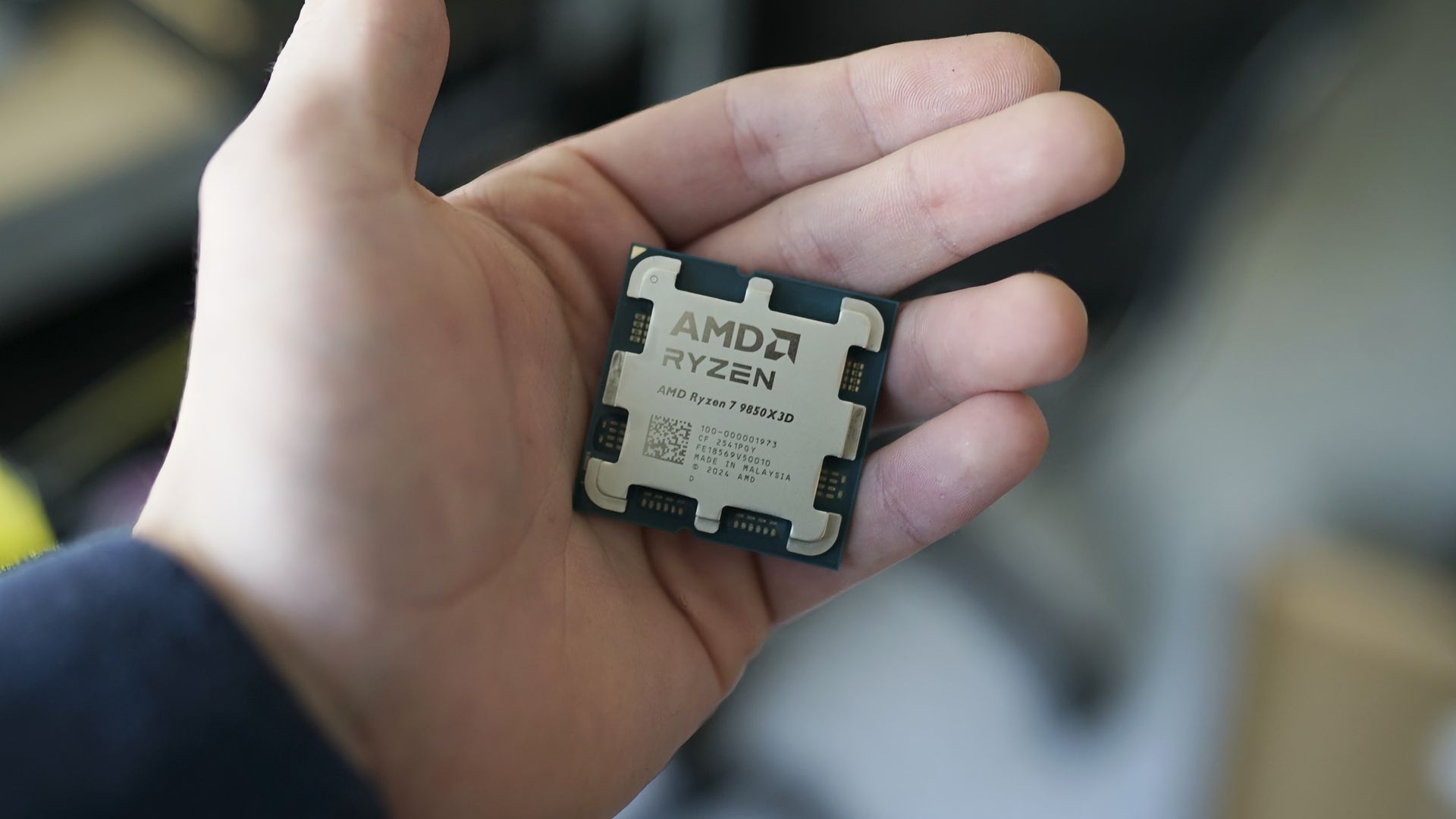 Ryzen 7 5800X3D rilanciato, produzione TSMC, compatibile DDR4, performance gaming top di gamma.