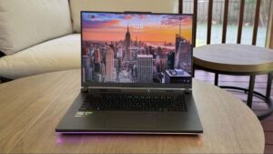 ASUS ROG Strix G16 RTX 5060: analisi, prestazioni e valore per gamer e studente - Recensione e Guida AllFounds